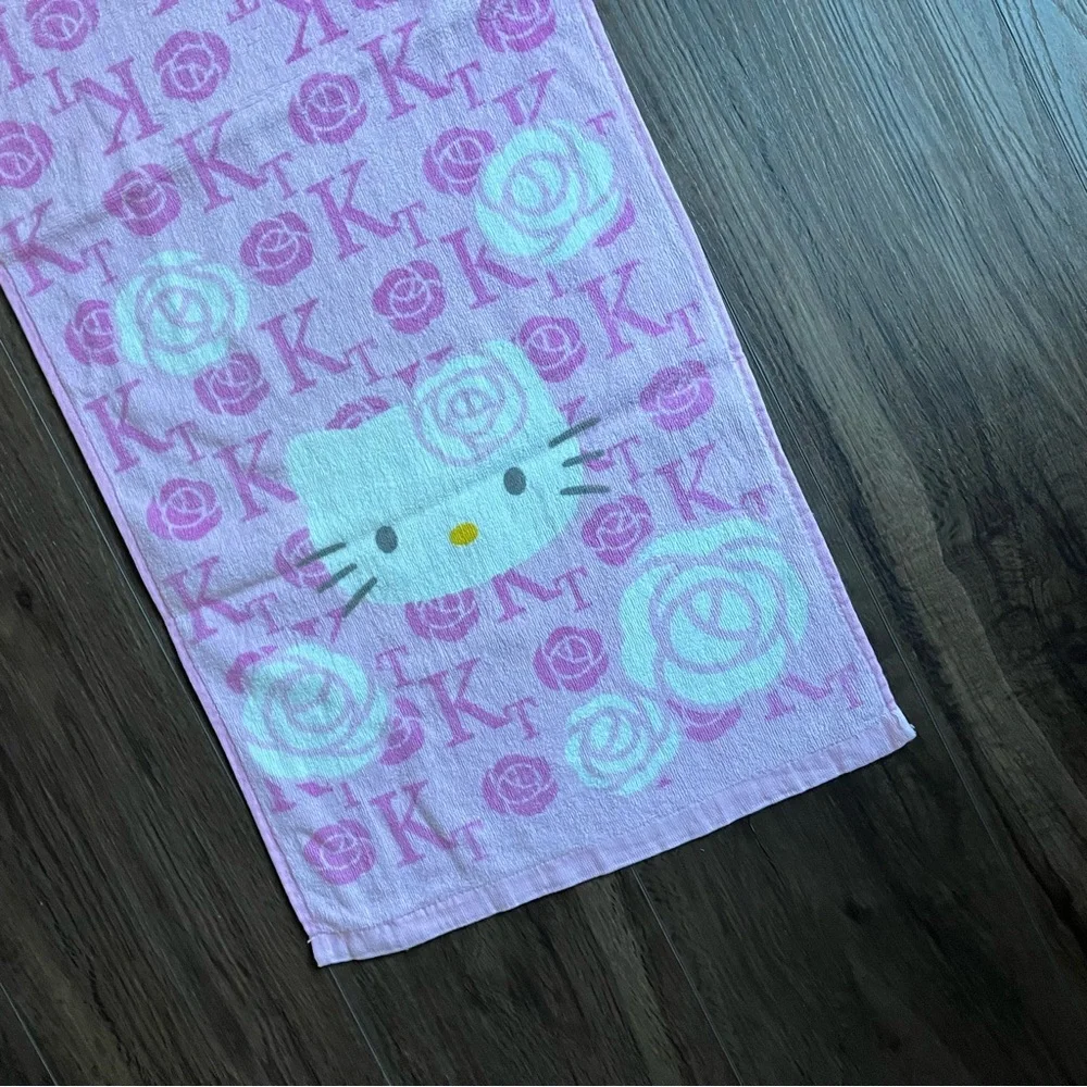 Sanrio Pink Hello Kitty Rose Floral 100% Cotton Hand Face Towel NEW